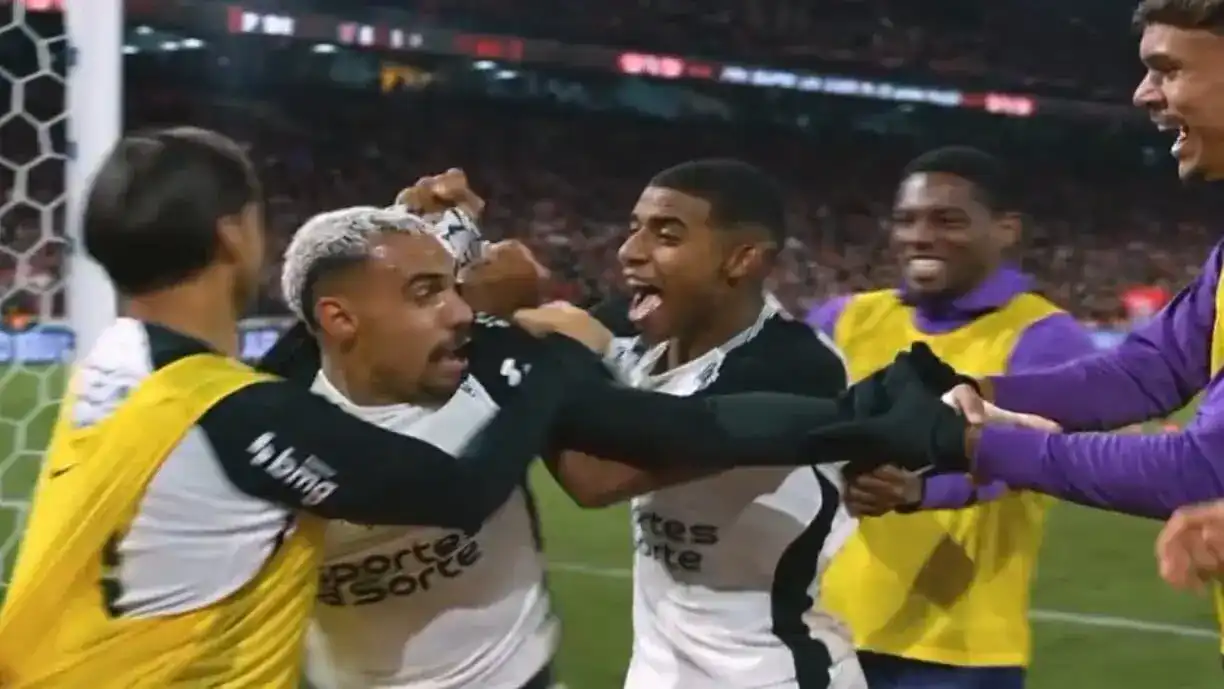 Gui Negão resolve para o Corinthians e o Timão sai na frente do Athletico pela Copa do Brasil - Foto: Reprodução/Amazon Prime Video