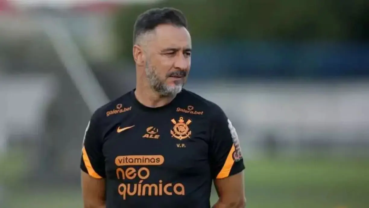 Ex-técnico do Corinthians, Vitor Pereira destaca passagem no Brasil: "Experiência de vida"