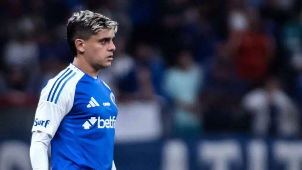 Atleta emprestado pelo Corinthians, Fagner tem futuro indefinido no Cruzeiro - Foto: Gustavo Aleixo/Cruzeiro