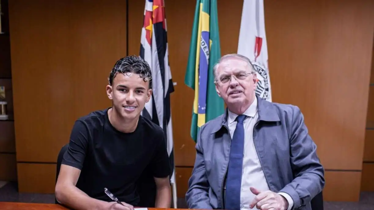 Renovações protegem o Corinthians em meio a poucas ações no mercado
