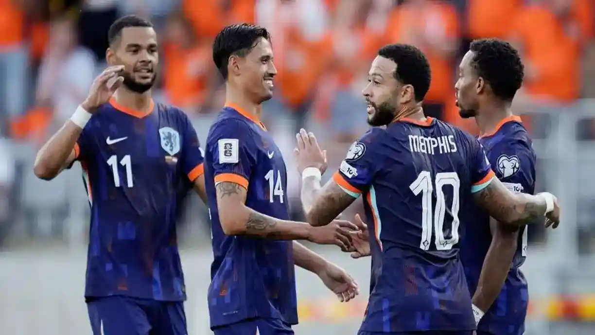 Um dos principais jogadores do Corinthians, Memphis Depay voltará ao Timão com moral, após se tornar o maior artilheiro da Holanda - Foto: Reprodução