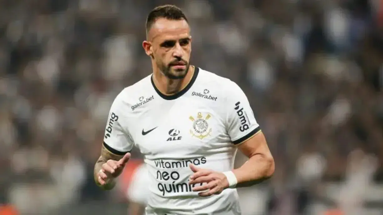 Renato Augusto foi campeão brasileiro, da Recopa e do Campeonato Paulista pelo Corinthians - Foto: Rodrigo Coca/Agência Corinthians