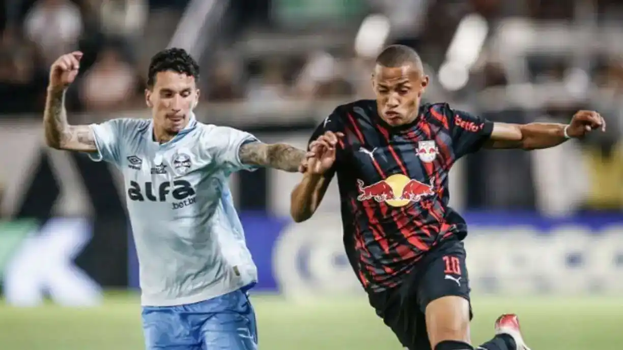 Lateral do Grêmio, Marlon critica árbitros do Campeonato Brasileiro, após lance polêmico no jogo desta noite - Foto: Ari Ferreira/Red Bull Bragantino