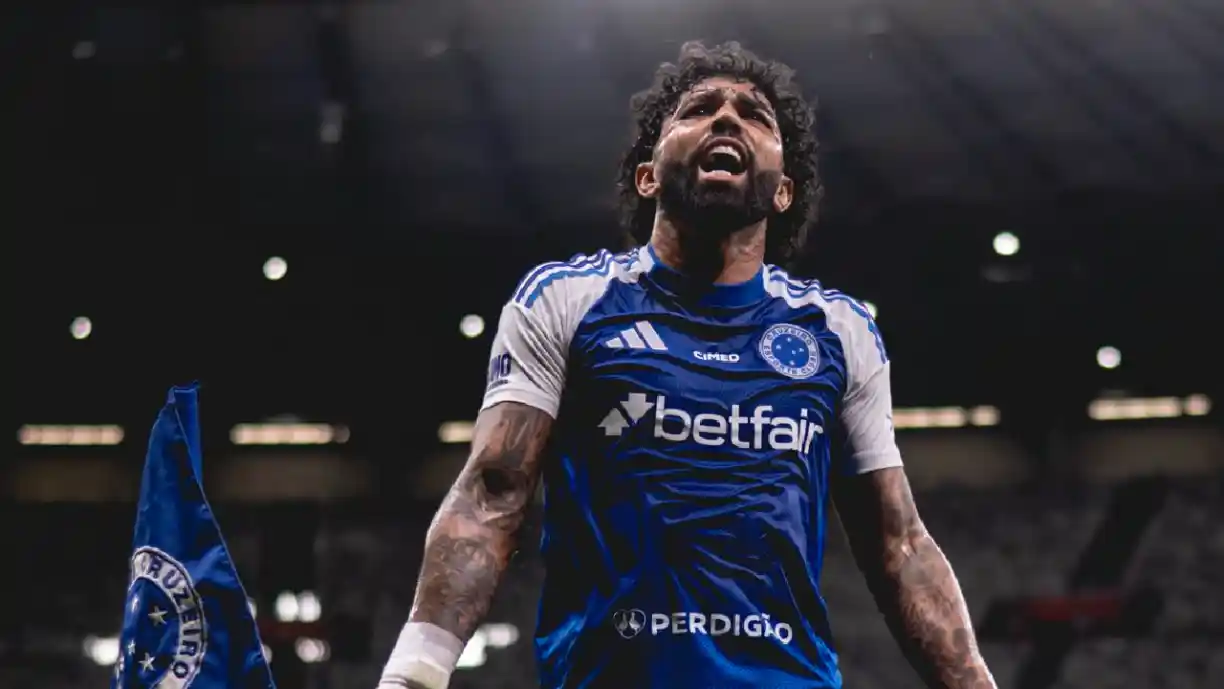 Vaias e reencontro com ex-companheiros de Flamengo, marcam o retorno de Gabigol ao Maracanã; Corinthians monitora sua situação na Celeste - Foto: Reprodução
