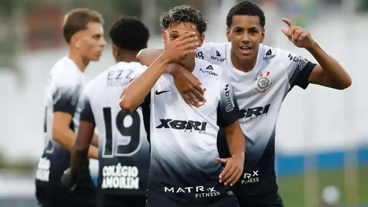Corinthians anuncia extensão de jovem que está sob os olhares do técnico Dorival Júnior - Foto: Rodrigo Gazzanel/Agência Corinthians