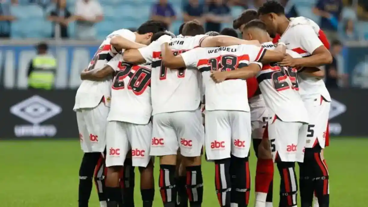 Neto falou em seu programa, que o Corinthians poderia ir atrás de jogador do São Paulo - Foto: Rubens Chiri/Sao Paulo FC