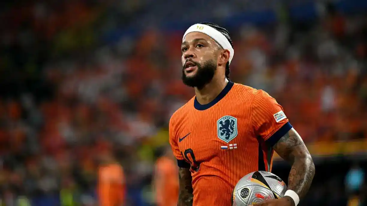 Atacante do Corinthians, Memphis Depay jogou alguns minutos do último duelo de Países Baixos - Foto: Reprodução/Instagram - Onsoranje