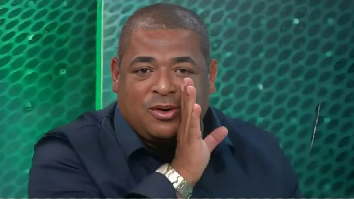 Vampeta compara Corinthians com Palmeiras e diz: “Um briga por título...”