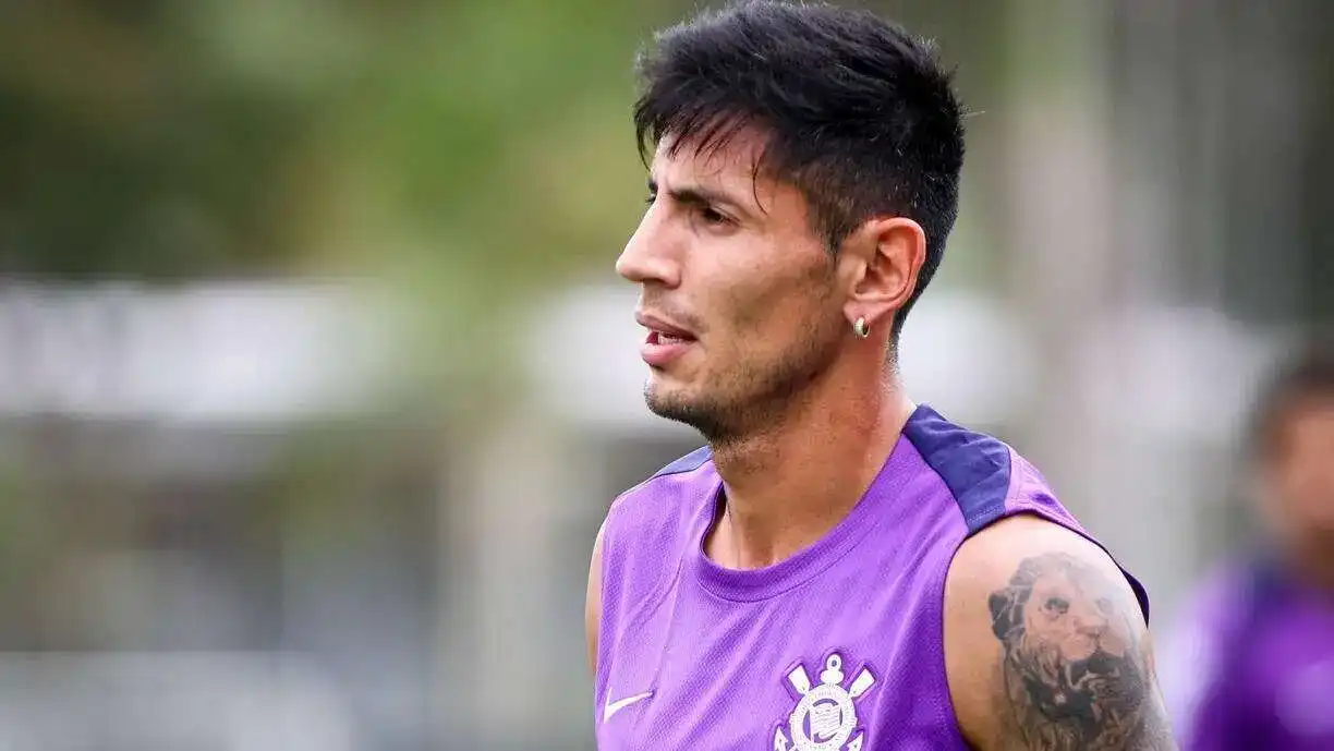 Angileri e Maycon são os únicos com contrato expirando, que a direção do Corinthians quer renovar - Foto: Rodrigo Coca/Agência Corinthians