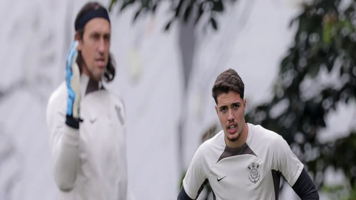 Felipe Longo fala sobre a admiração que tem por Cássio que foi goleiro do Timão, mas que hoje defende o Cruzeiro - Foto: Rodrigo Coca/Agência Corinthians