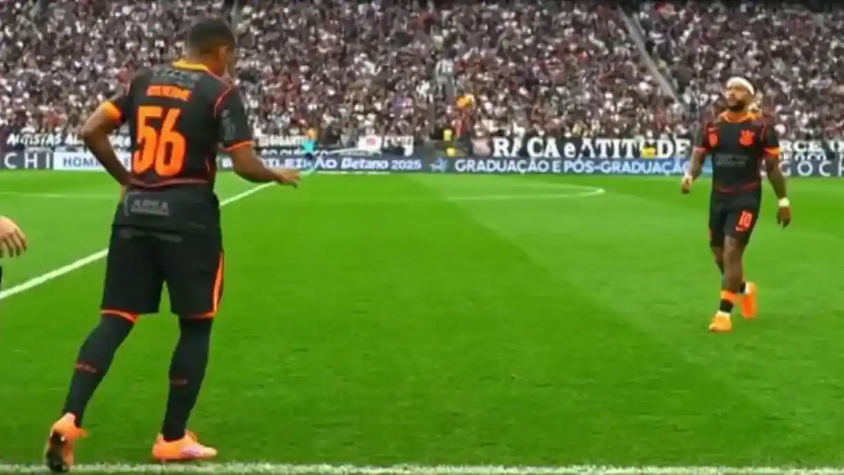 Neto detona partida de Memphis Depay em Corinthians e Ceará, pelo Campeonato Brasileiro - Foto: Reprodução/Premiere FC