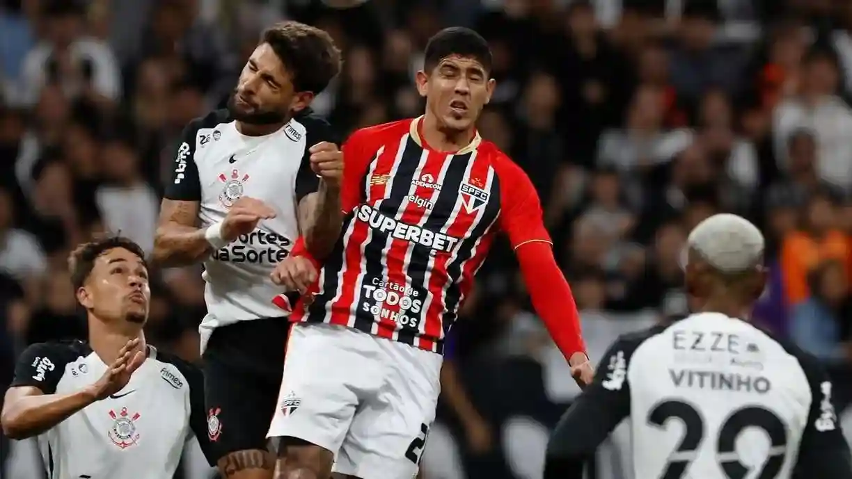 Vitinho e André Luiz foram elogiados pelo técnico Dorival Júnior, após Corinthians e São Paulo - Foto: Rubens Chiri/São Paulo FC