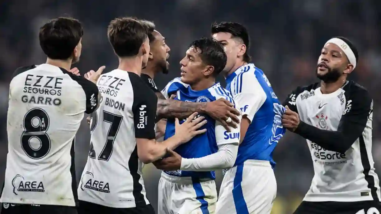Cruzeiro x Corinthians jogam neste domingo (23), às 20h30, no Mineirão, com transmissão exclusiva no Prime Video - Foto: Marco Galvão/Cruzeiro