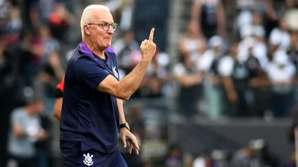 Dorival Júnior fez uma análise do empate entre Corinthians e Botafogo pelo Campeonato Brasileiro - Foto: Marcos Ribolli