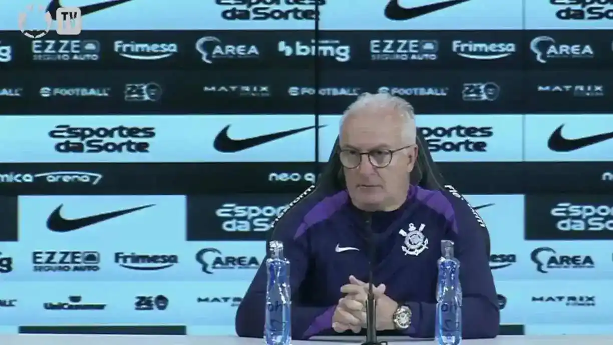 Memphis Depay foi um dos destaques do Corinthians na partida contra o Grêmio - Foto: Reprodução/YouTube - Corinthians TV