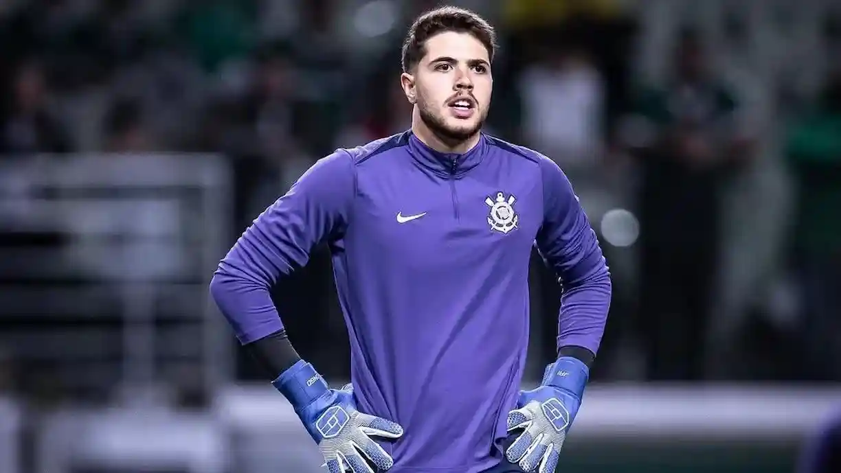 Felipe Longo projeta Cruzeiro x Corinthians, destaca confiança após clássico e ajustes na Data Fifa - Foto: Instagram/@felipelongo05