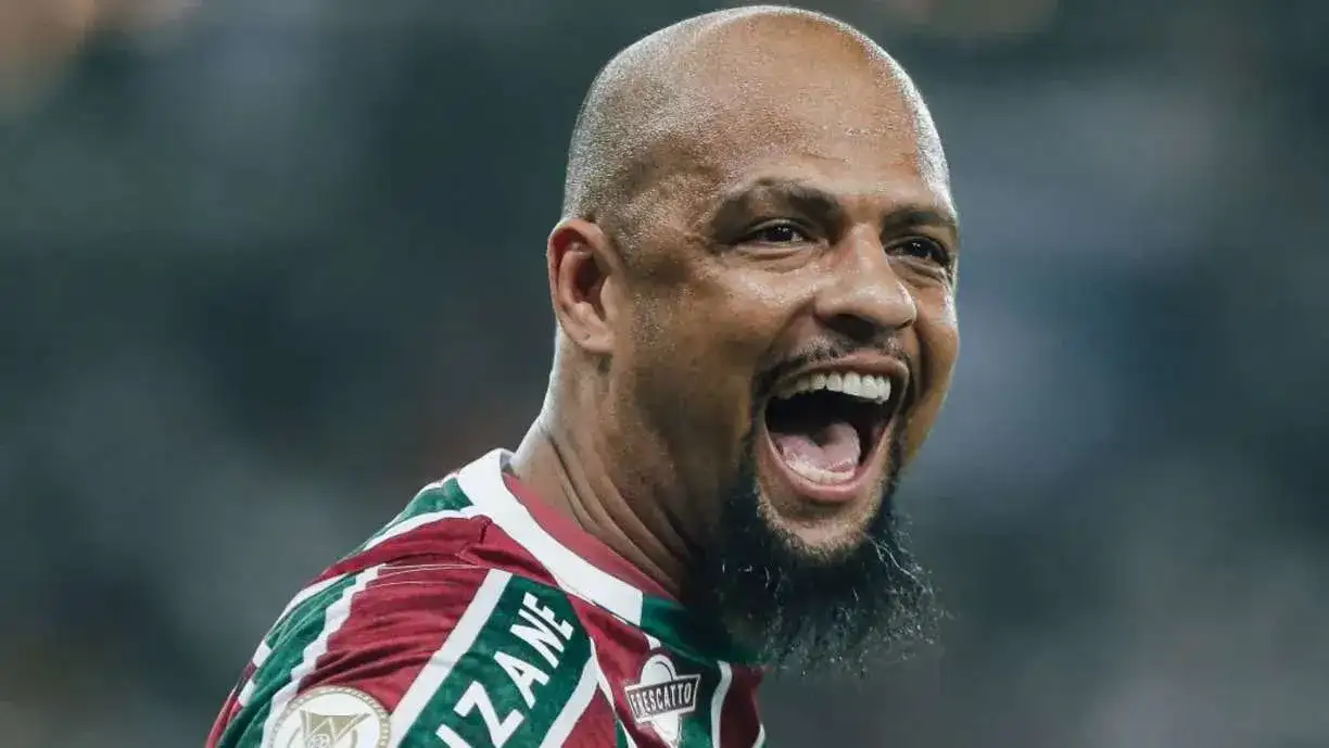 Antes de retornar ao Brasil para jogar no Palmeiras, Felipe Melo revelou procura do Corinthians - Foto: Lucas Merçon/Fluminense FC