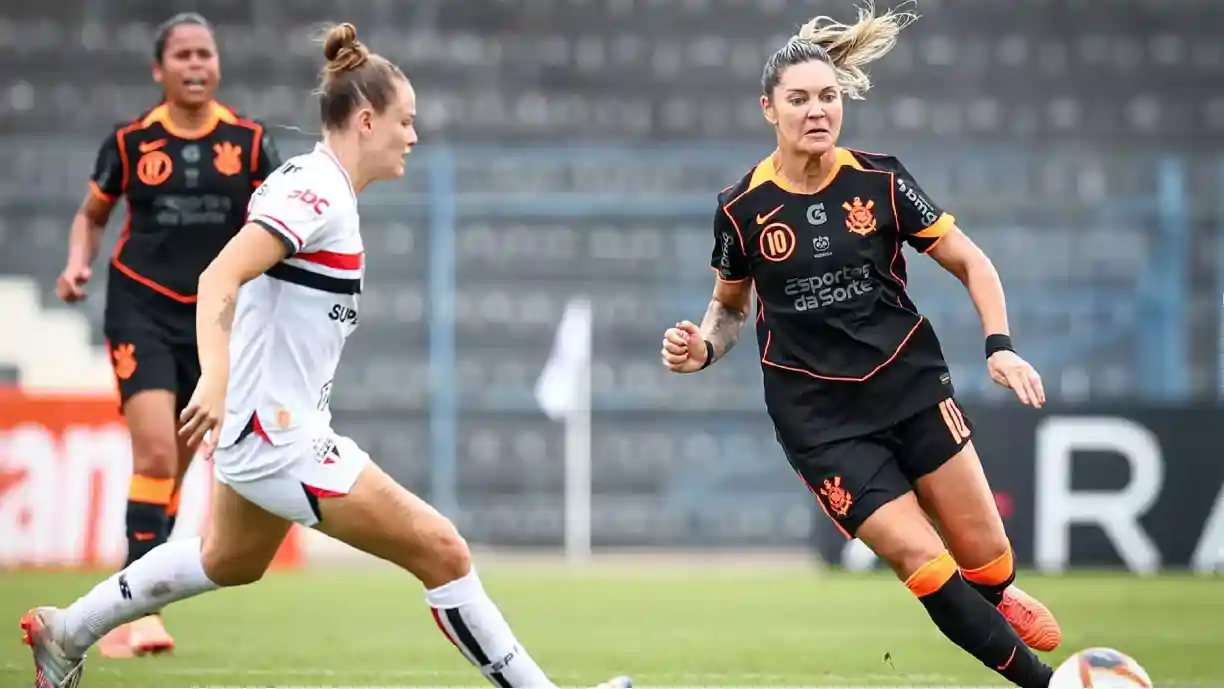 Gabi Zanotti tem contrato próximo do fim e revela o andamento das conversas com o alvinegro para renovação - Foto: Rodrigo Gazzanel/Agência Coirnthians