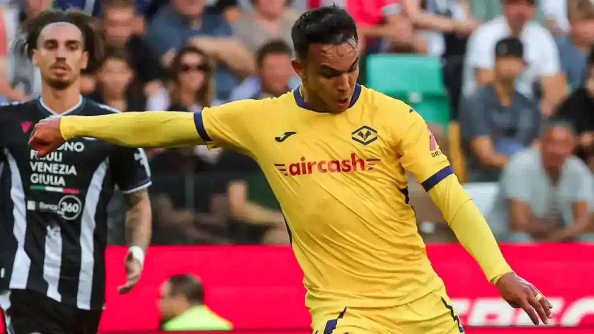 Giovane interessa a outros clubes da Europa e Corinthians observa situação do atacante