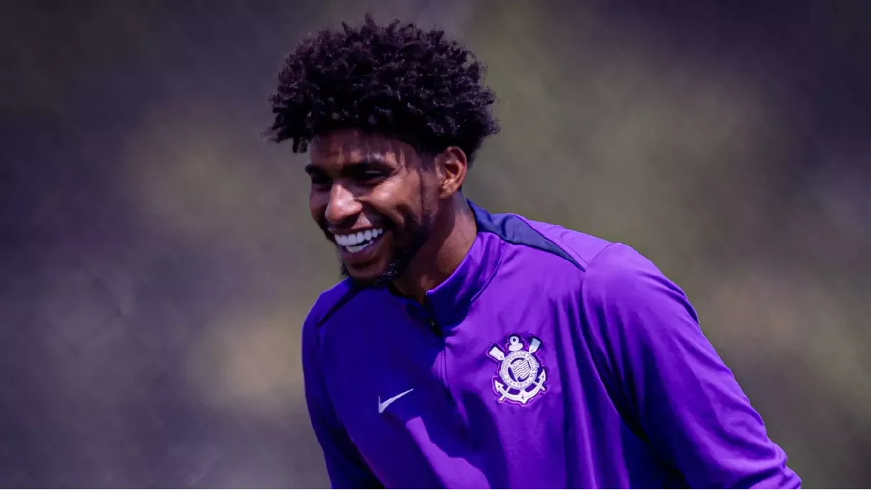 Hugo Souza surpreende ao se recuperar de lesão e volta ao gol do Corinthians, elogiado por Dorival Júnior - Foto: Rodrigo Coca/Agência Corinthians