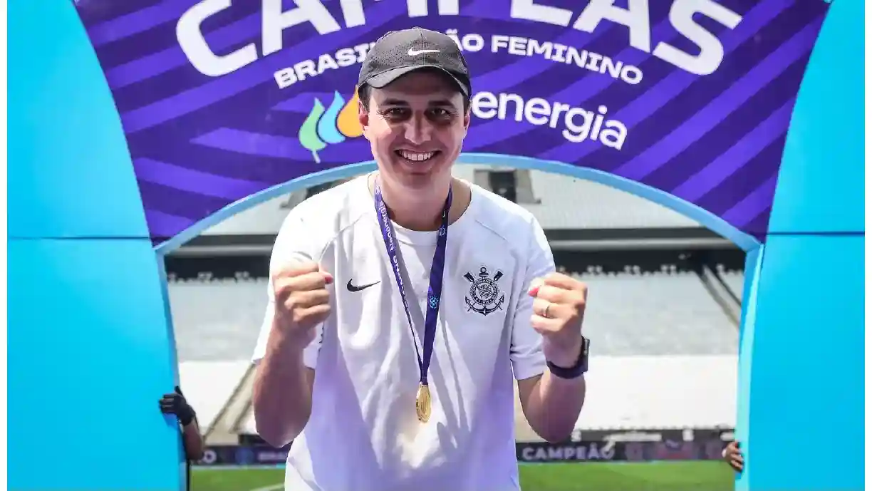 Lucas Piccinato colabora no plano do Corinthians Feminino para 2026 e mostra interesse em seguir como técnico no próximo ano - Foto: Mauro Horita