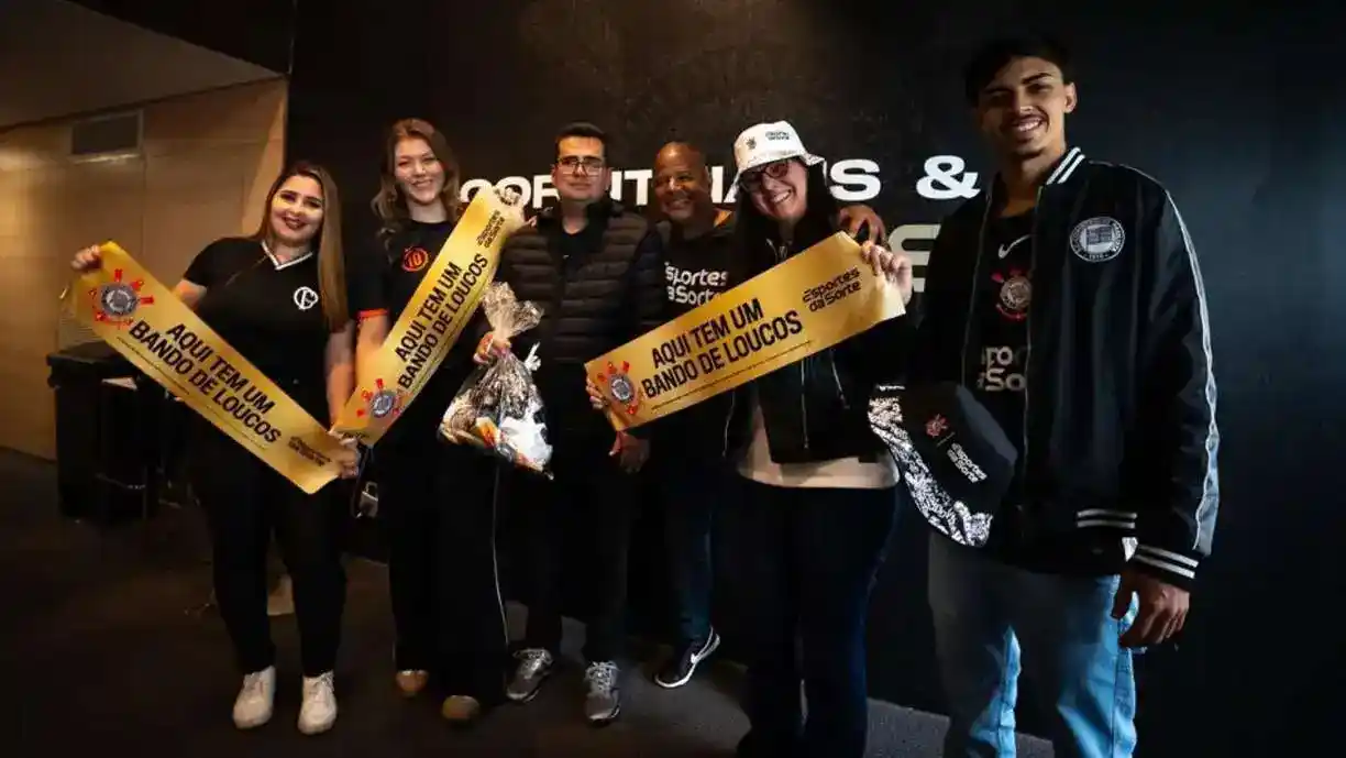 Marcelinho Carioca esteve presente na Neo Química Arena, para acompanhar Corinthians e Grêmio - Foto: Divulgação/Agência Corinthians