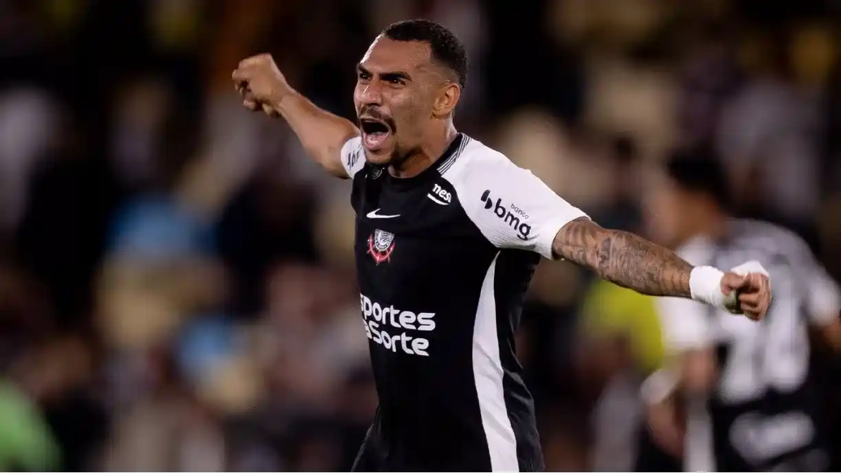 Corinthians x Grêmio: Matheuzinho pode alcançar 100 jogos se entrar em campo