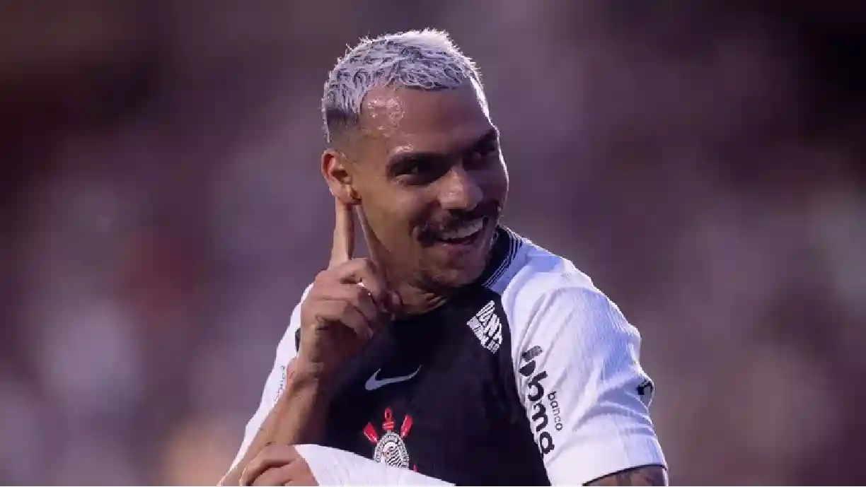 Matheuzinho faz 100 jogos pelo Corinthians e agradece apoio do clube após recuperação de lesão grave - Foto:Rodrigo Coca/Agência Corinthians