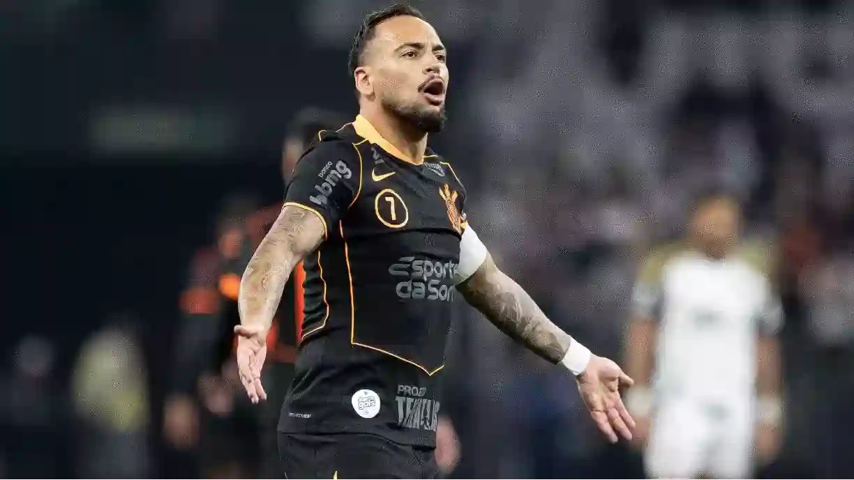 Maycon enfrenta futuro incerto no Corinthians: Shakhtar exige compra definitiva e volante demonstra irritação - Foto: Reprodução