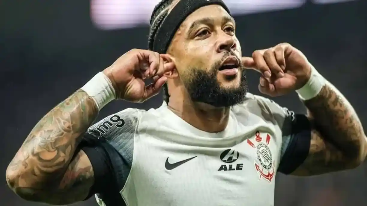 Fabinho Soldado comentou sobre mais uma ausência de Memphis Depay por lesão - Foto: Rodrigo Coca/Agência Corinthians