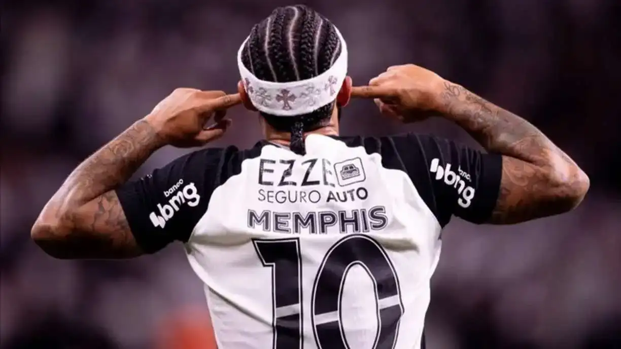 Elogiado por Dorival Júnior, Memphis Depay foi importante na vitória do Corinthians contra o São Paulo - Foto: Rodrigo Coca/Agência Corinthians