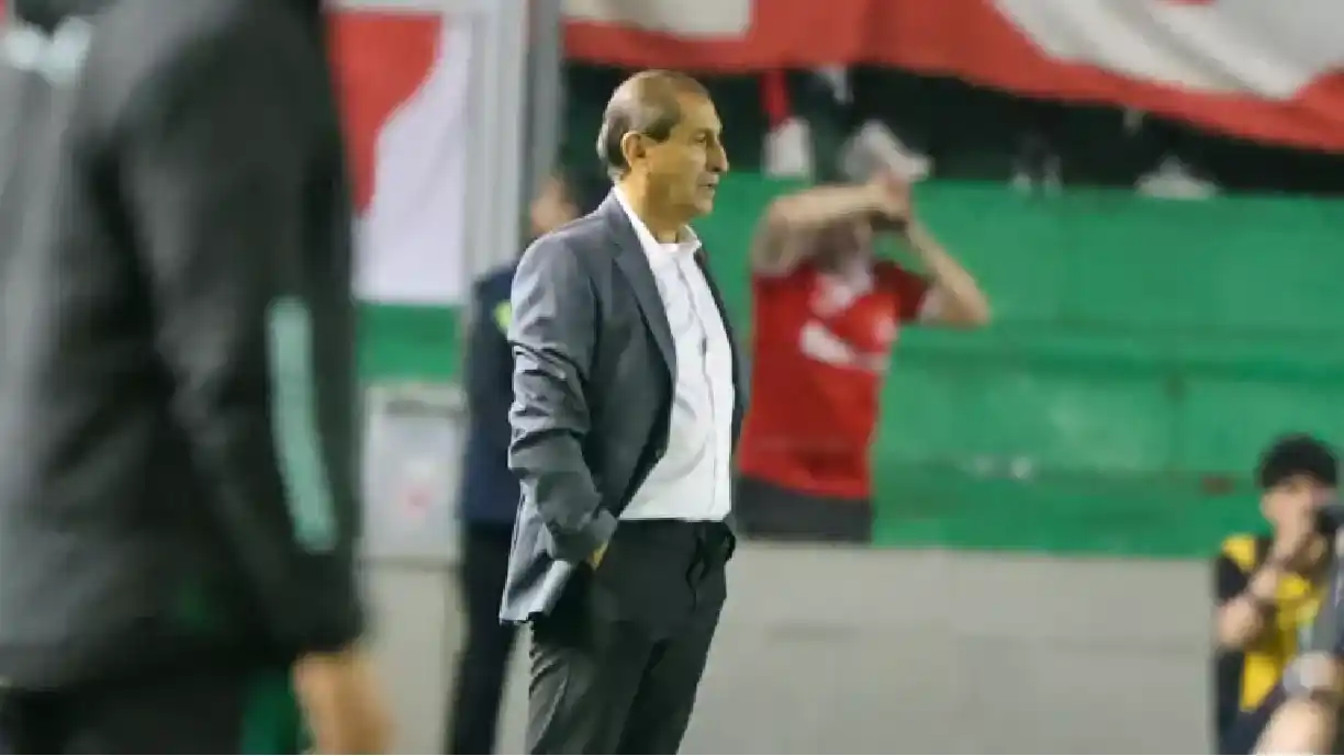 Ramón Díaz, ex-Corinthians, pede desculpas por fala machista após Inter x Bahia; clube reforça respeito às mulheres - Foto: Ricardo Duarte/Internacional