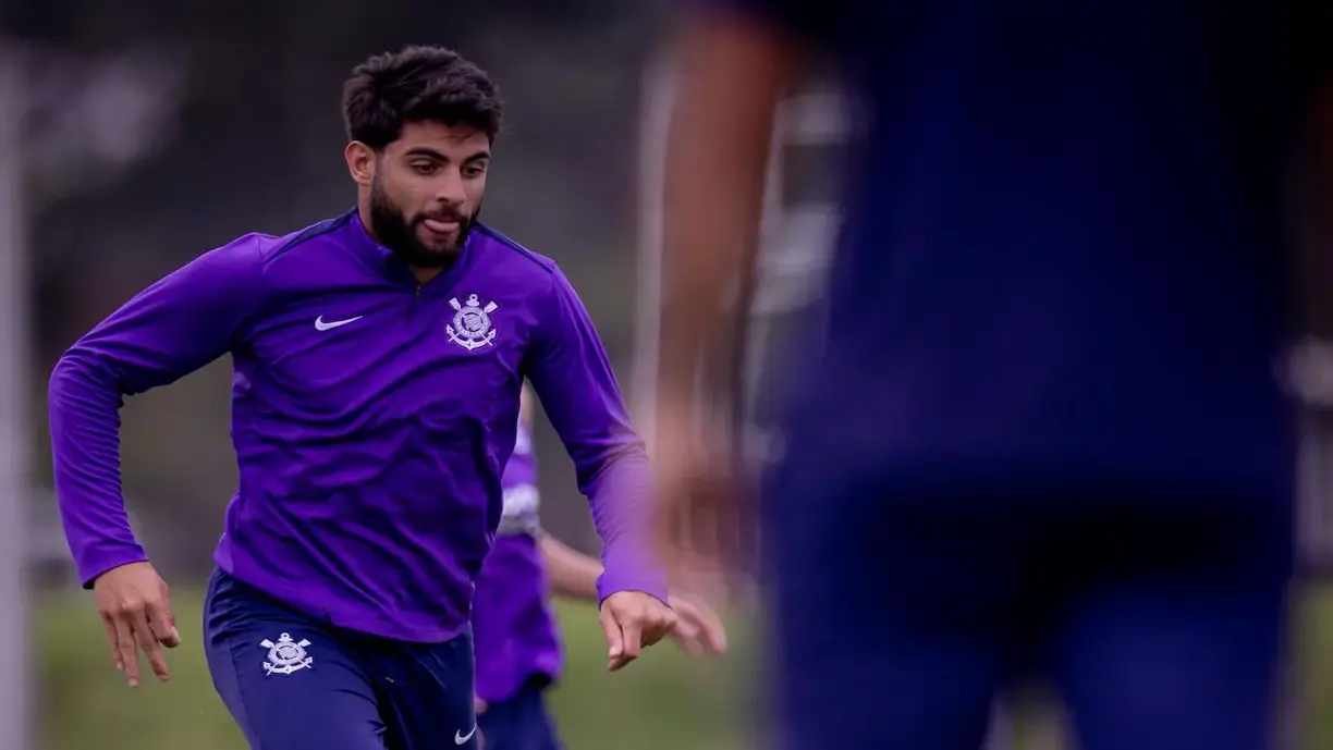 Dorival comandou treino tático no CT; Depay segue em tratamento e Martinez será desfalque suspenso - Foto: Rodrigo Coca/Agência Corinthians