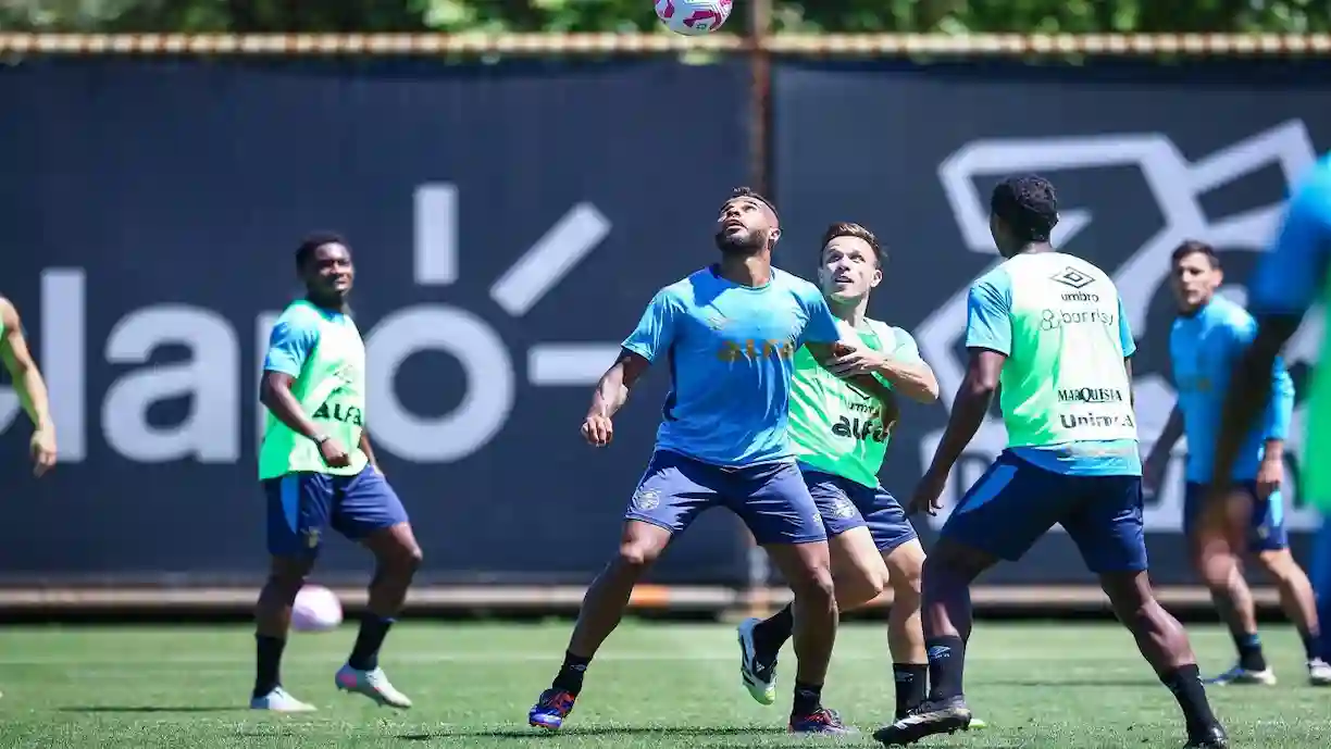 O ex-Corinthians Mano Menezes anunciou a sua saída do Grêmio e disse que sempre estará disponível quando o clube precisar -Foto: Lucas Uebel/Grêmio