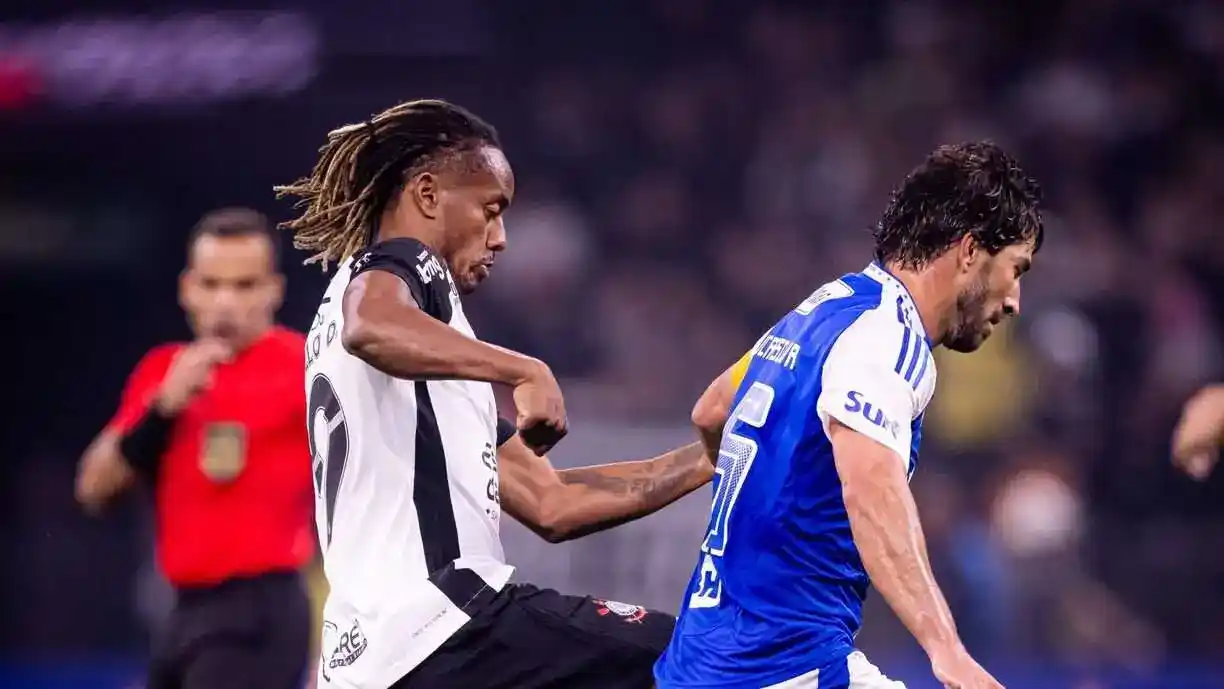 Neto exaltou jogo de Carrillo, no duelo entre Cruzeiro e Corinthians, pelo duelo de ida das semis da Copa do Brasil - Foto: Rodrigo Coca/Agência Corinthians