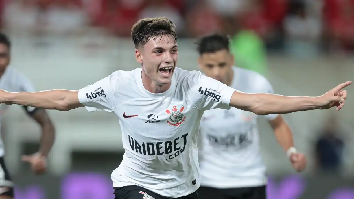 Diretoria alvinegra não pretende vender Breno Bidon por qualquer valor para clubes do exterior - Foto: Rodrigo Coca/Agência Corinthians