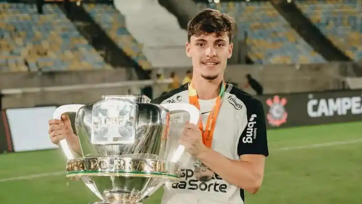 Breno Bidon pode deixar o Corinthians na próxima janela de transferências, em caso de boa proposta - Foto: Reprodução/Instagram - Breno Bidon