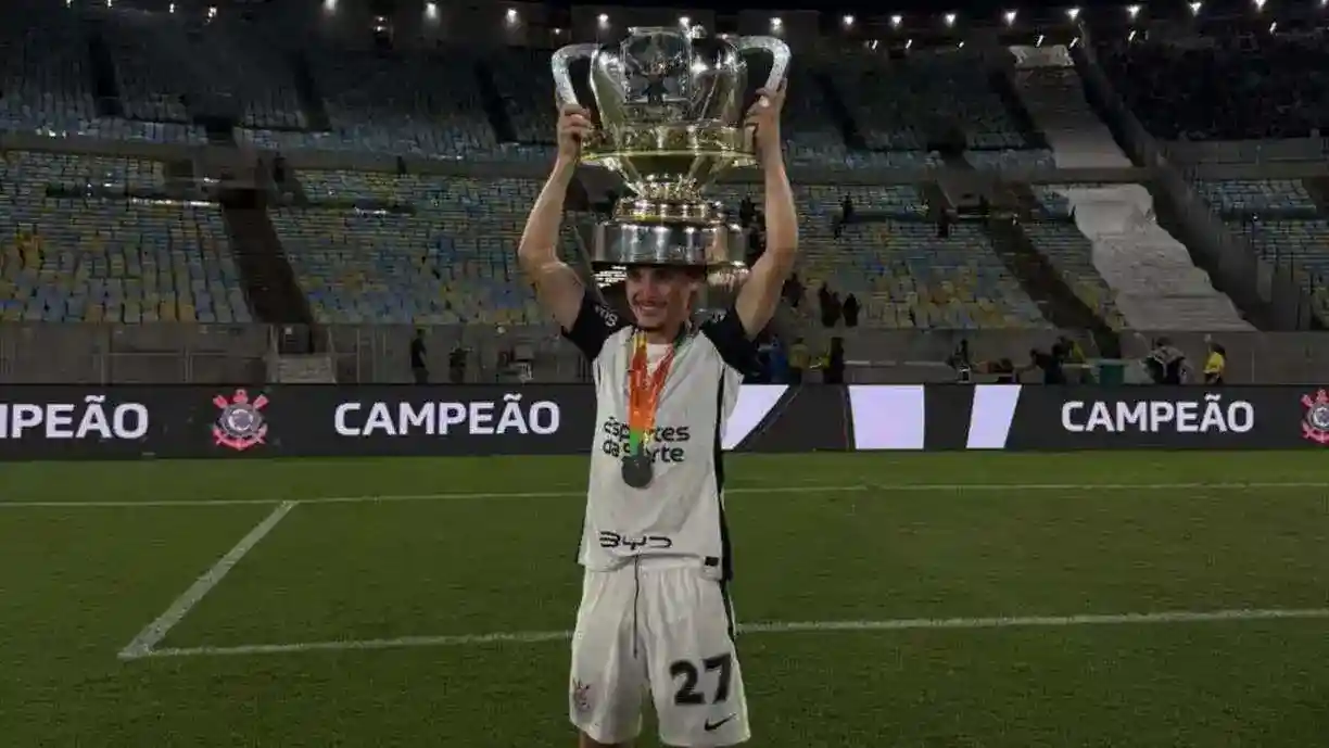 Casagrande exalta jogo de Breno Bidon em Vasco e Corinthians pela final da Copa do Brasil - Foto: Reprodução/Instagram - Breno Bidon
