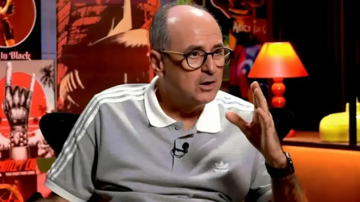 Carlos Eugênio Simon afirma que jogador deveria ter sido expulso em Corinthians x Cruzeiro - Foto: YouTube