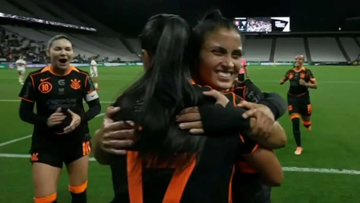 Corinthians derrota o São Paulo na Neo Química Arena e está classificado para a final do Campeonato Paulista - Foto: Reprodução/CazéTV