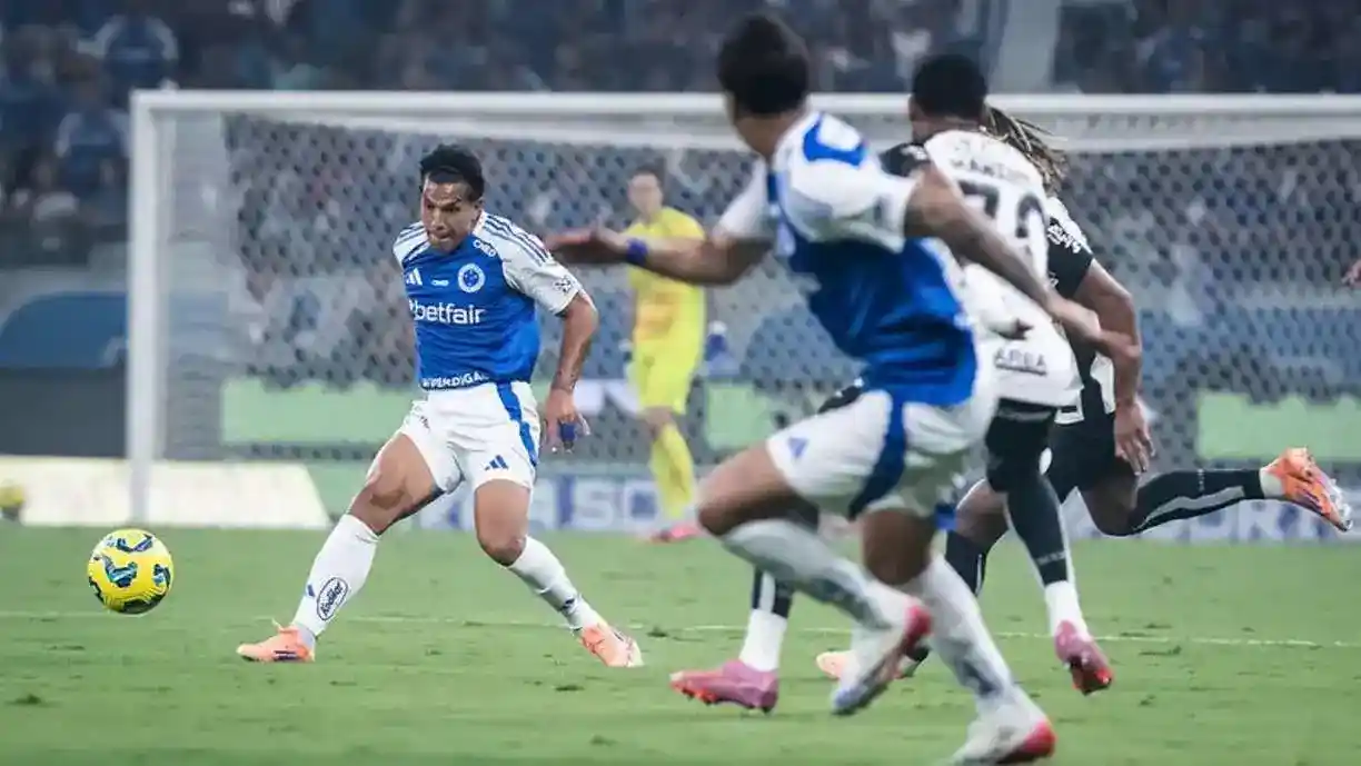 O Corinthians derrotou o Cruzeiro no duelo de ida das semifinais da Copa do Brasil - Foto: Gustavo Aleixo/Cruzeiro
