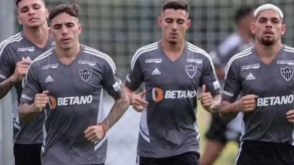 O Corinthians estaria interessado em contratar jogador que passou pelo Atlético Mineiro - Foto: Pedro Souza/Atlético Mineiro
