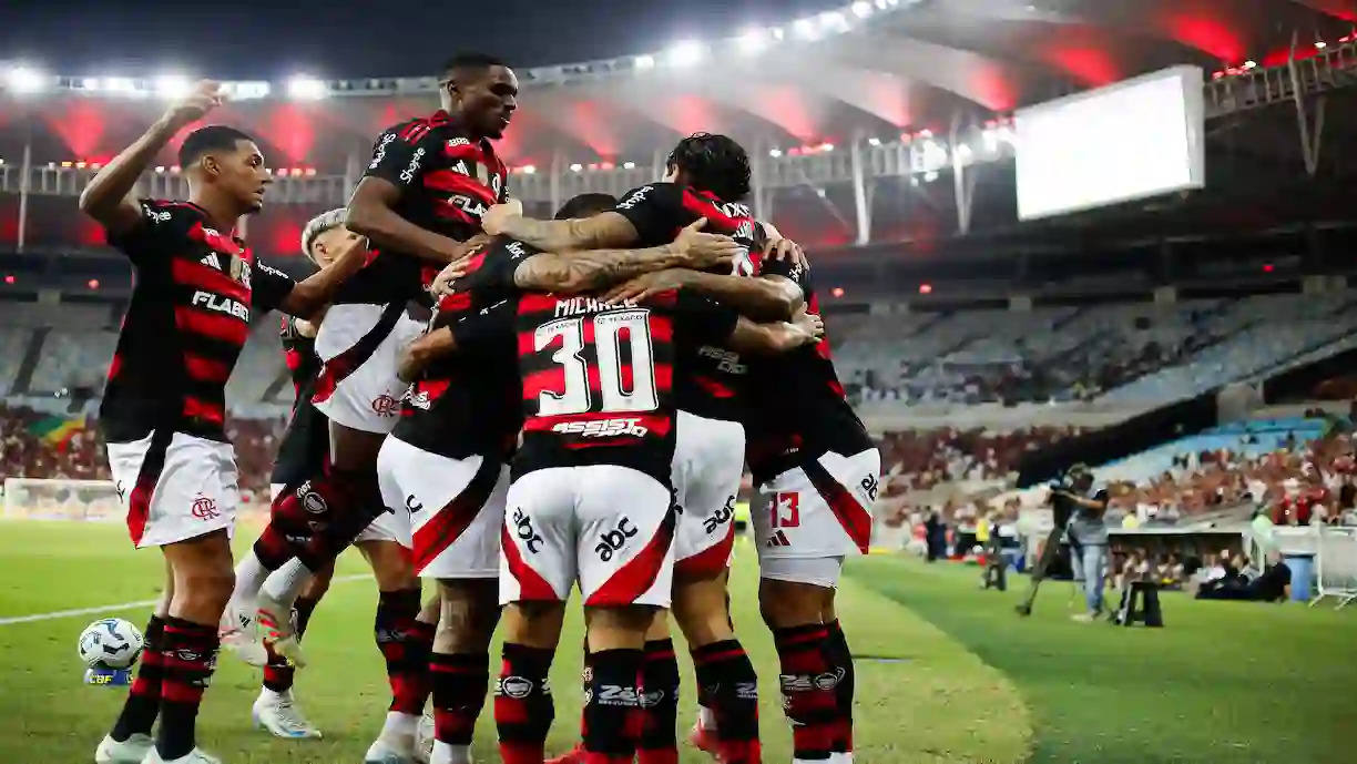 Atletas do Flamengo podem estar indo para o Corinthians após serem oferecidos; clube analisa situação - Foto: Reprodução