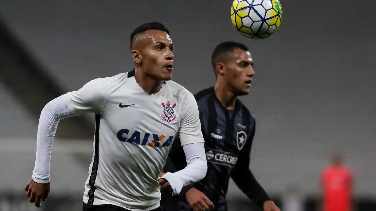 Ex-Corinthians, Léo Jabá, recebe suspensão por doping em partida do São Bernardo contra o Timão - Foto: Rodrigo Gazzanel/Agência Corinthians