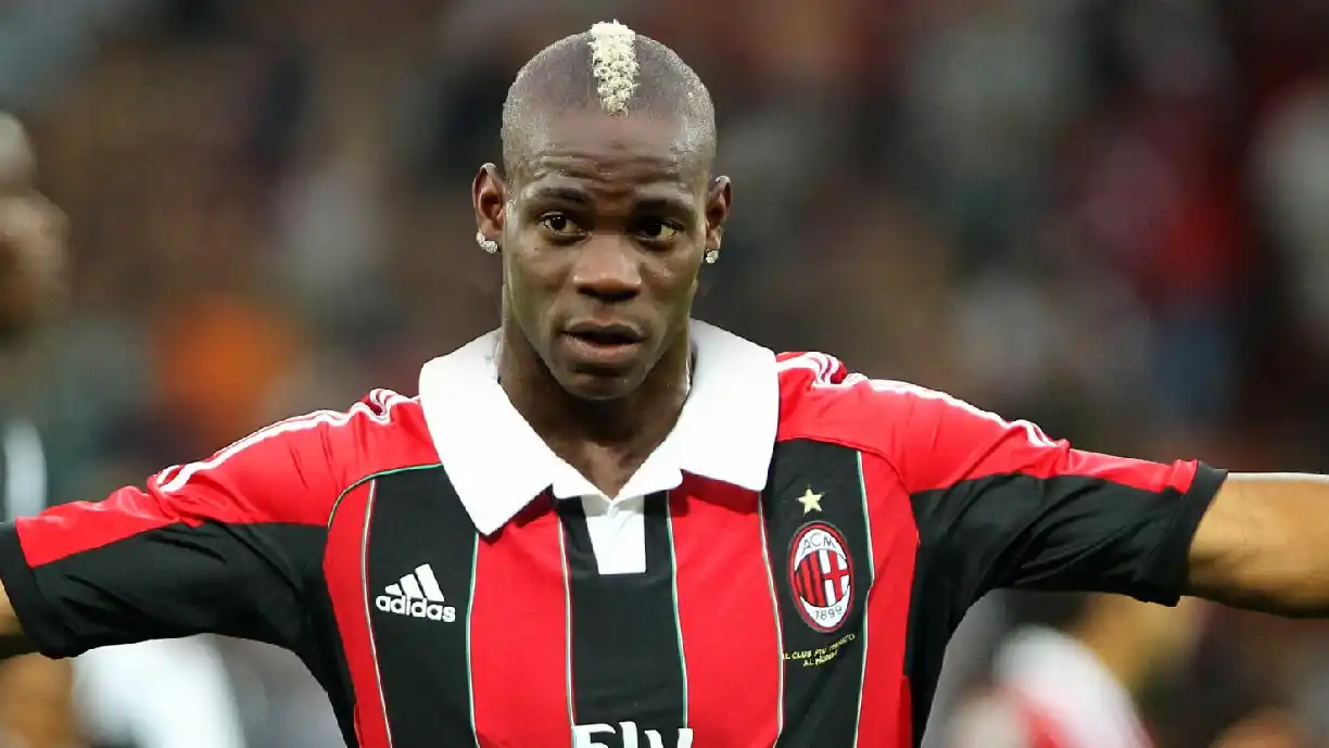 Balotelli quase foi reforço do Corinthians em 2024, mas diretoria fechou com Memphis Depay meses depois - Foto: Reprodução