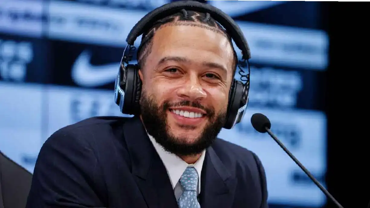 Memphis Depay despertou o interesse da diretoria do Liverpool; jogador já decidiu se vai deixar o Corinthians - Foto:Sebastião Moreira