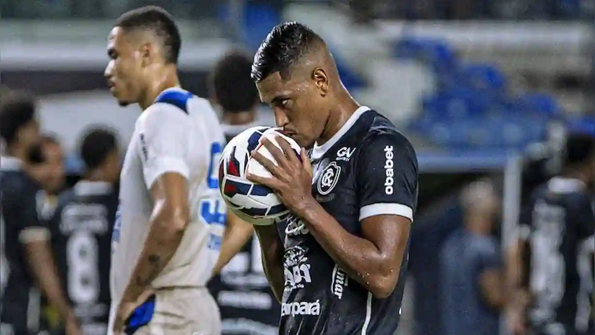 Corinthians vê rival desistir de contratação de Pedro Rocha que foi artilheiro da Série B em 2025 - Foto: Samara Miranda/Remo