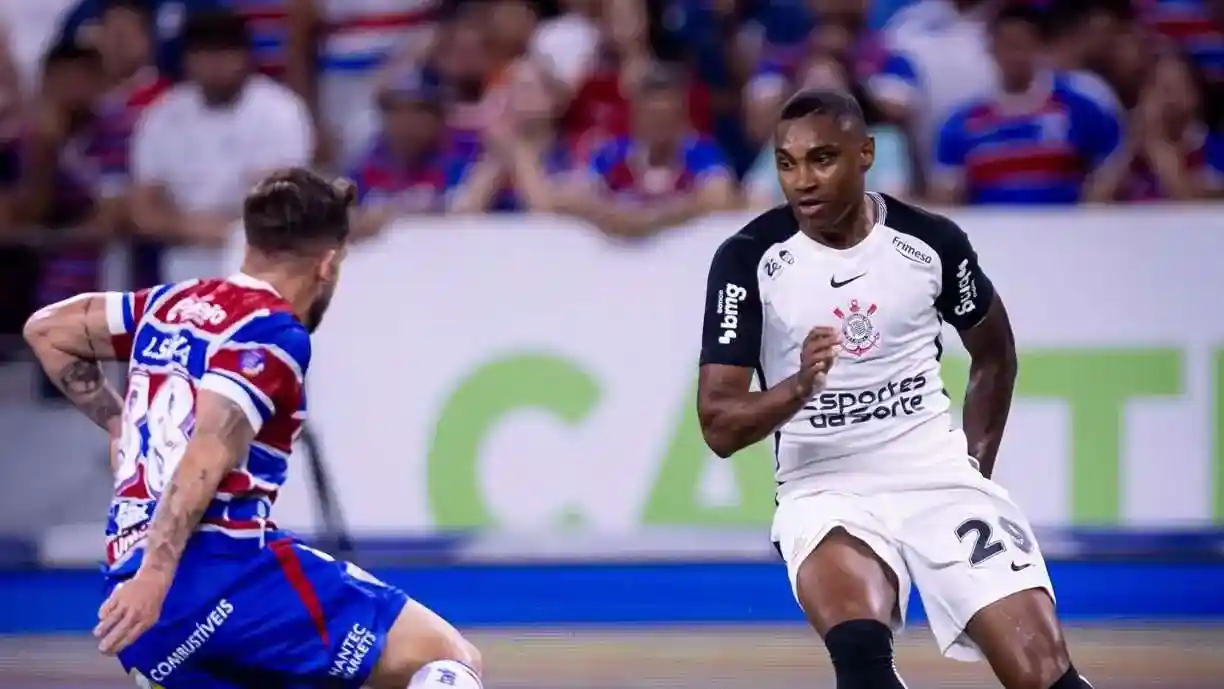 Vitinho comenta chances com Dorival Júnior no Corinthians, perto das semis da Copa do Brasil - Foto: Rodrigo Coca/Agência Corinthians