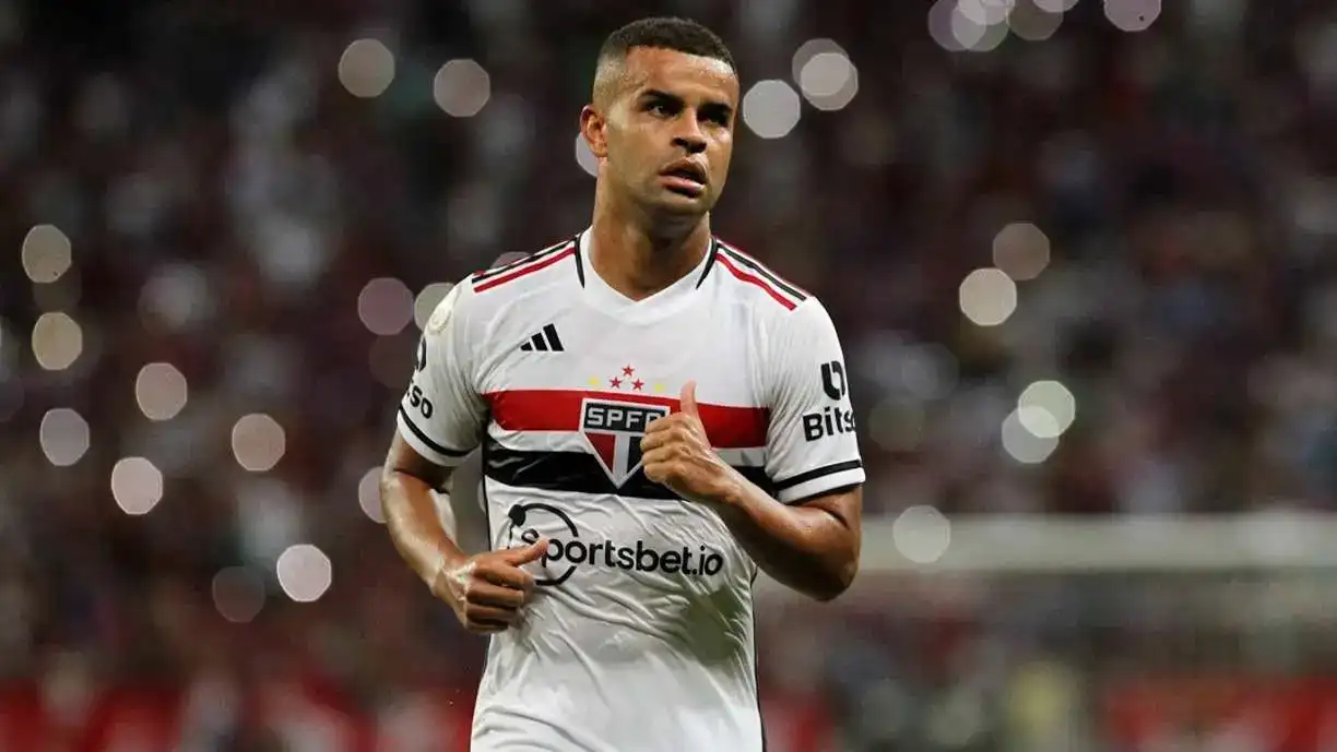 Raniele foi pedido pelo São Paulo em uma troca envolvendo uma ida de Alisson para o Corinthians - Foto: Rubens Chiri/São Paulo FC