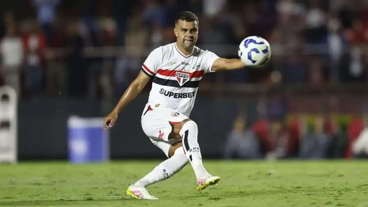 Luis Fabiano fala sobre o desejo de Alisson em deixar o São Paulo e ir para o Corinthians - Foto: Rubens Chiri/São Paulo FC